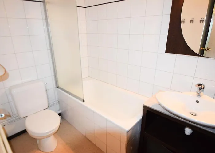 Le France - 3/4 Pers. 4 Couchages - Le France - 440fr - Plagne Centre Mae-9564 * La Plagne